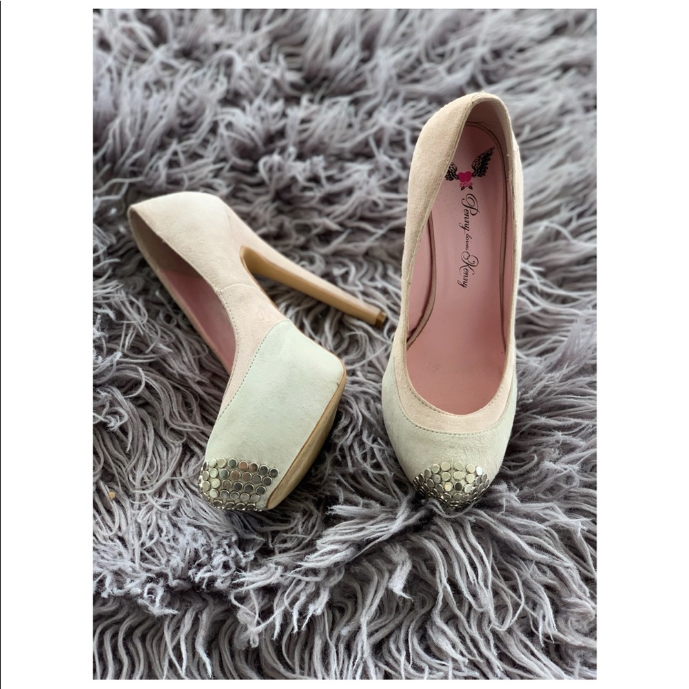 Beige & Salmon multicolored suede embellished toe